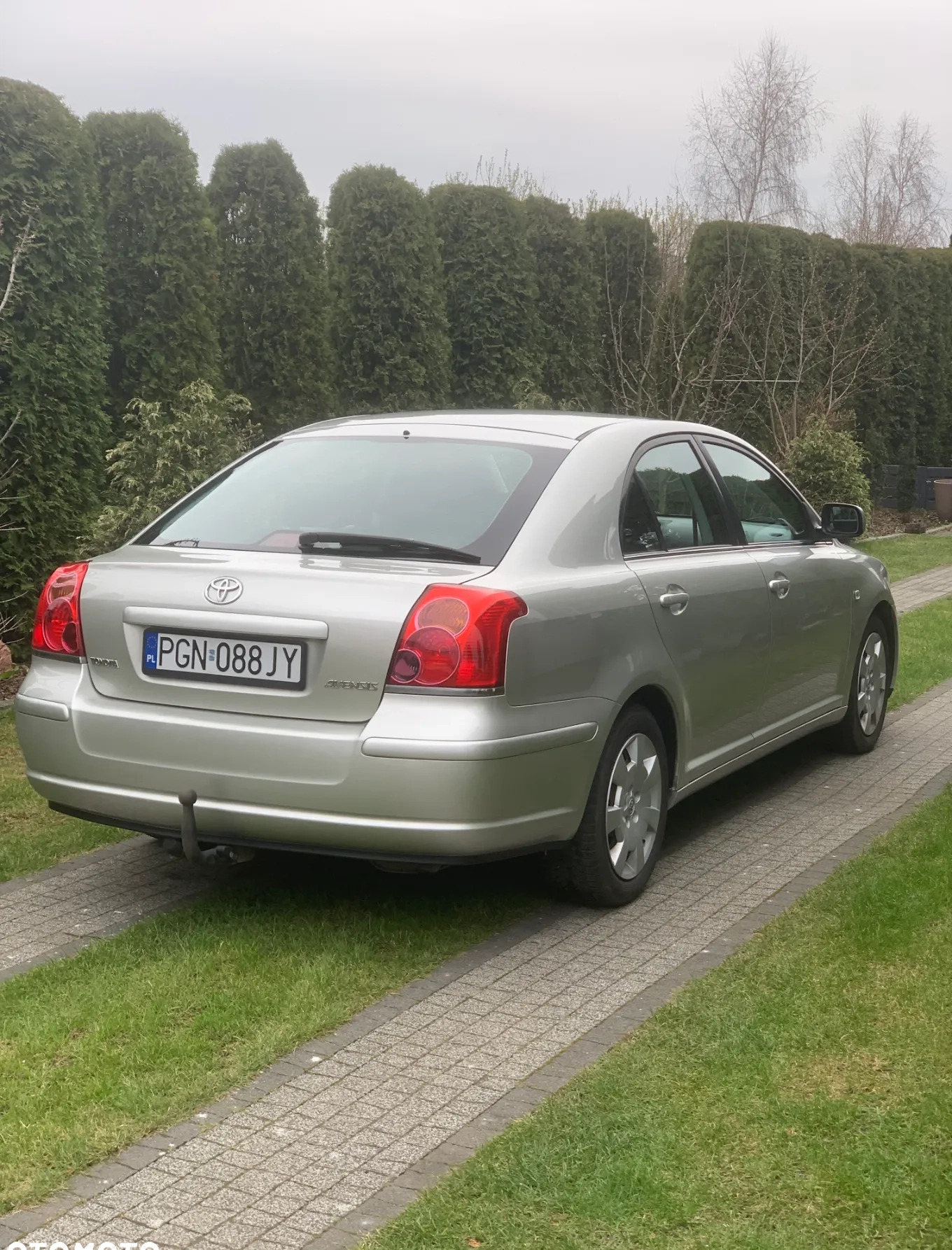 Toyota Avensis cena 15499 przebieg: 219100, rok produkcji 2004 z Kożuchów małe 562